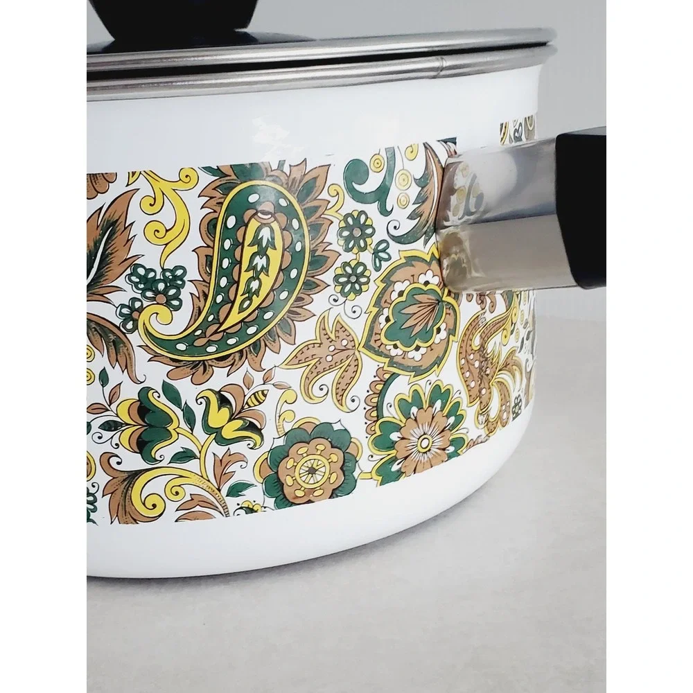 New Vintage Cottagecore Enamel‎ Pot Paisley Floral Lid Retro 70s Kitchen Decor